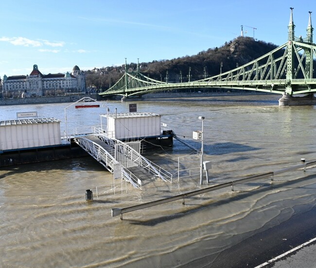 Kiáradt a Duna Budapesten Fotók alon hu