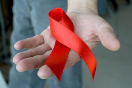 December elseje az AIDS világnapja