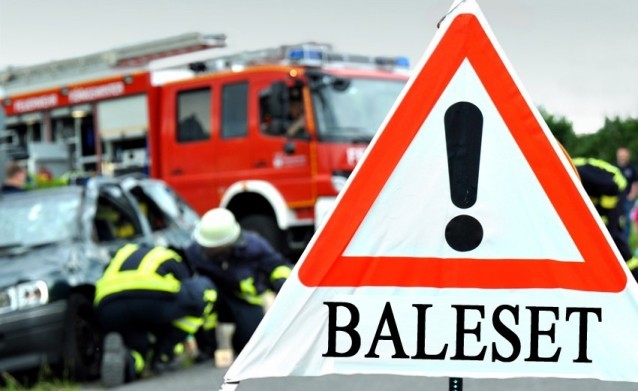 Baleset történt Kőszeg térségében - hét embert szállítottak el a mentők