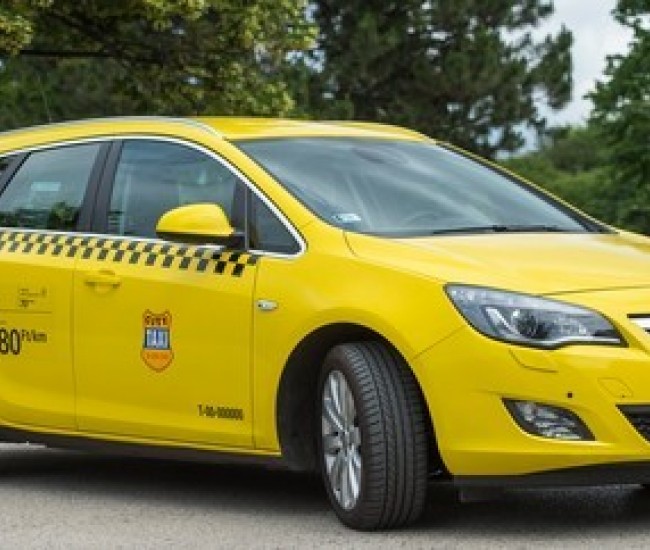 Такси горно алтайск. Opel Astra g Taxi. Opel j Astra Taxi. Opel Astra GTC такси. Opel Astra h GTC такси.