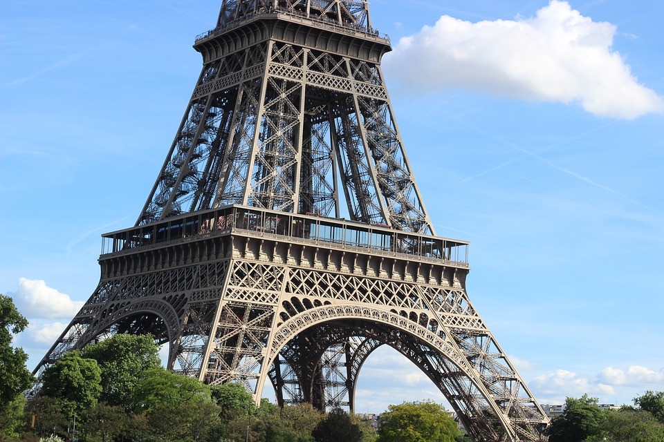 Az Eiffel-torony körül üvegfal lesz hamarosan