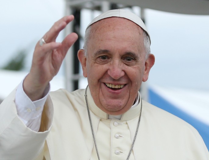 A menekültek befogadását sürgette Ferenc pápa