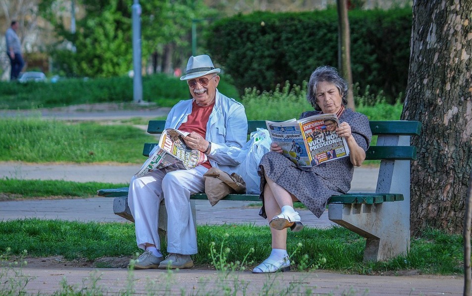 Januártól ennyivel emelkednek az öregségi nyugdíjak Csehországban