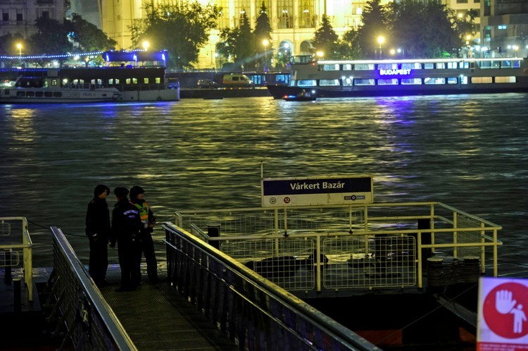 Dunai hajóbaleset - Komoly sérülést szenvedhetett a turistahajó
