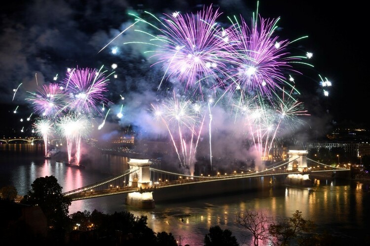 Augusztus 20. - Ünnepi tűzijáték Budapesten (fotók)