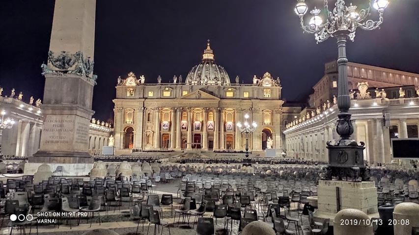 Okosrózsafüzért mutattak be a Vatikánban