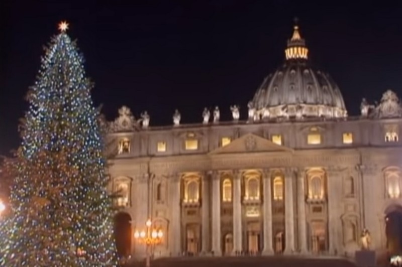 Korlátozások mellett tartják majd meg a karácsonyi liturgiákat a Vatikánban 