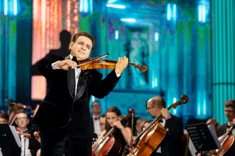 Neves vendégekkel adja újévi koncertjeit Mága Zoltán Budapesten és Bécsben