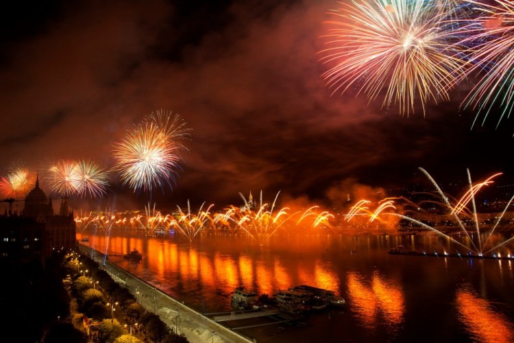Augusztus 20. - Ünnepi tűzijáték Budapesten 2021-ben