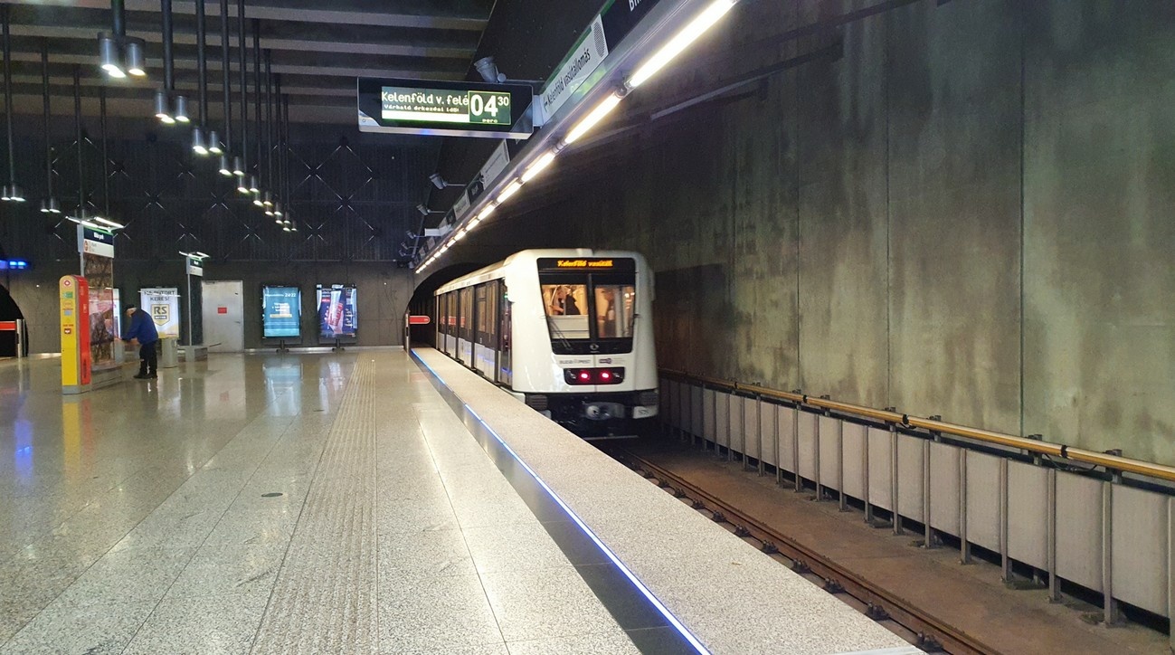 Metrófelújítás - Hétfőtől újra jár a 3-as metró a déli szakaszon