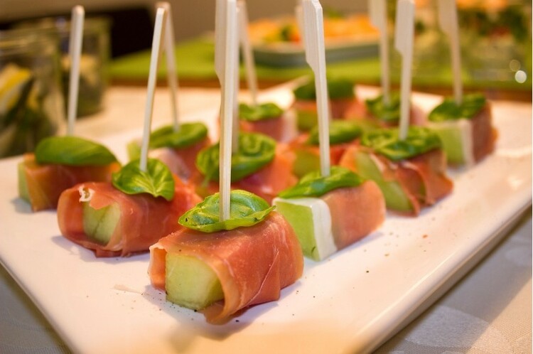 Sárgadinnyés prosciutto falatkák