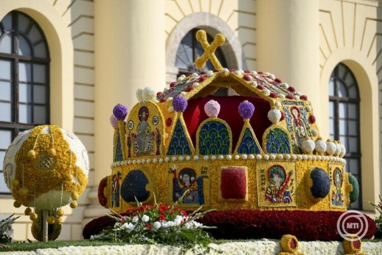 Augusztus 20.: Debreceni virágkarnevál – MTI/Czeglédi Zsolt