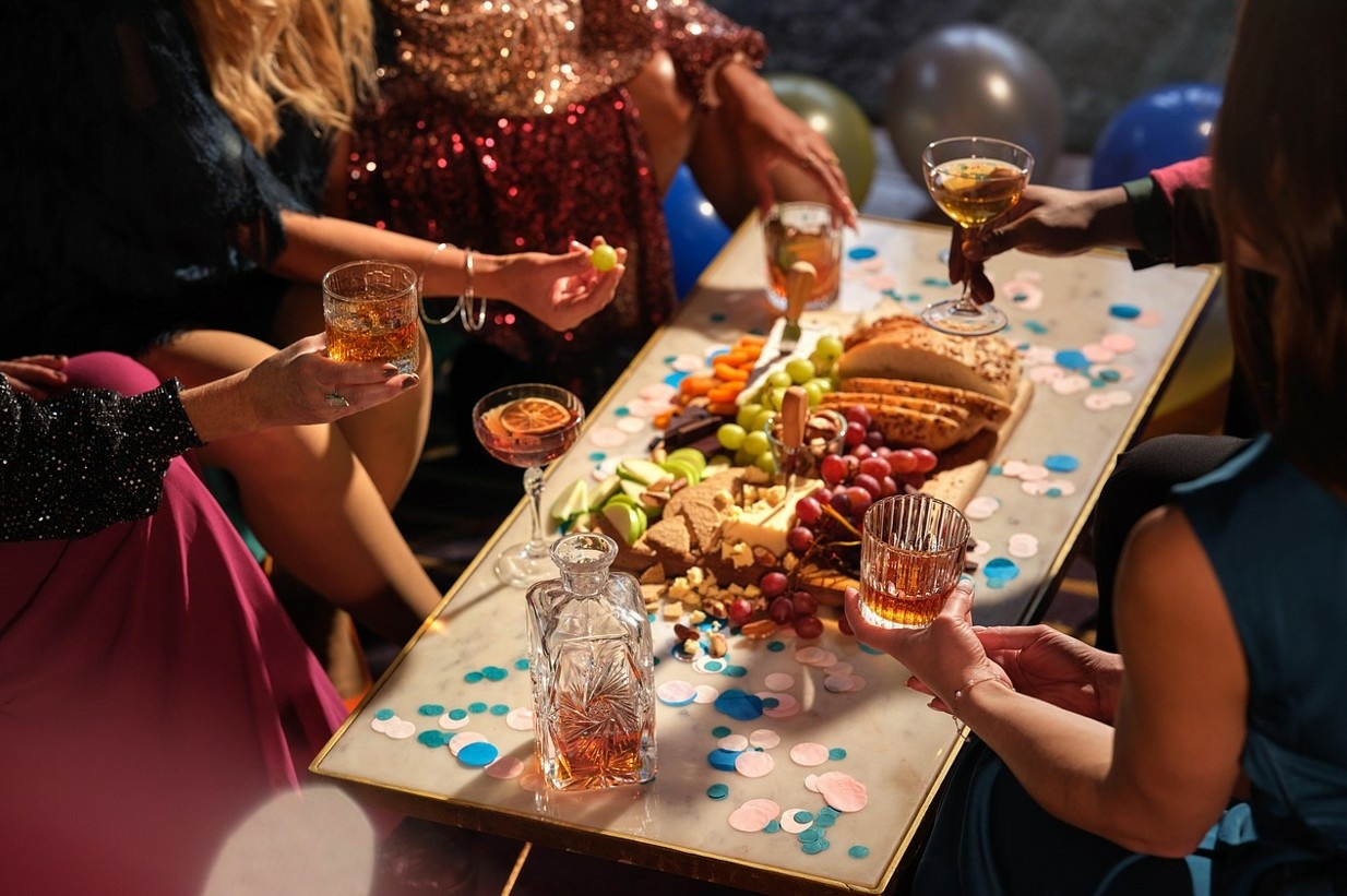 5 szabály, hogy ne legyen ciki bemenni dolgoznod a céges buli másnapján