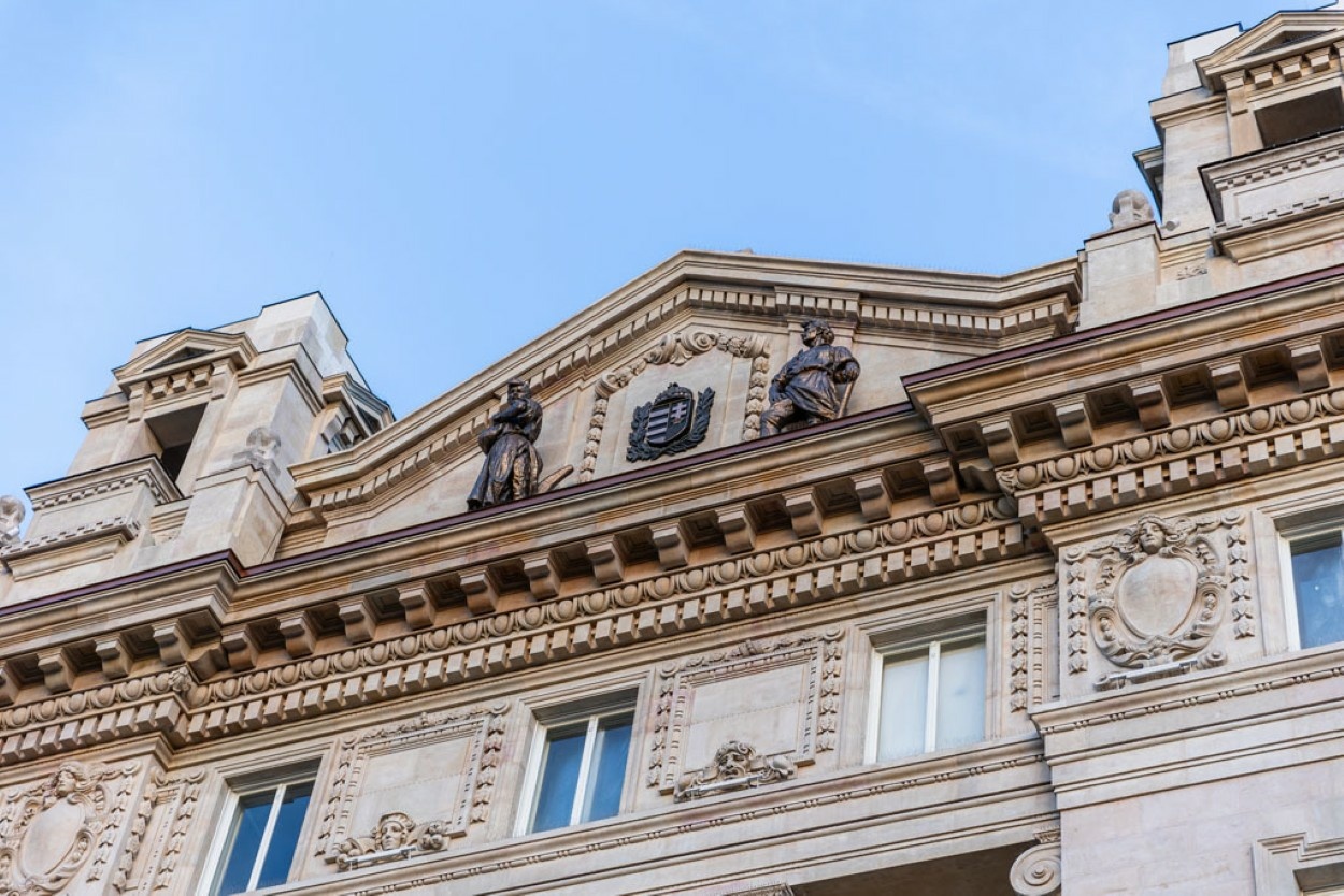 Döntött az MNB az alapkamatról, az elemzők óvatosságot látnak
