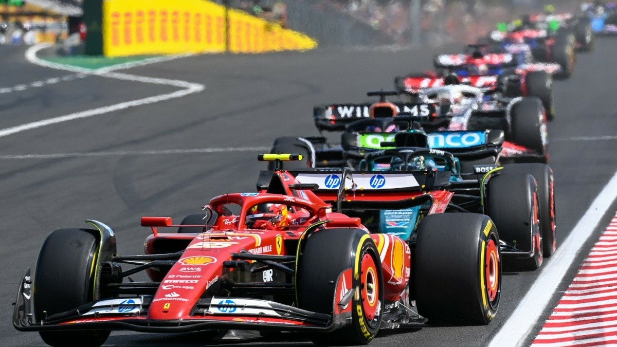 Szingapúri Nagydíj - Verstappen nyerte a sprintfutamot