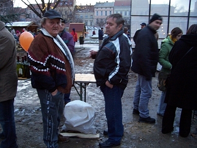 Az egyik szomszéd Forraltbor
