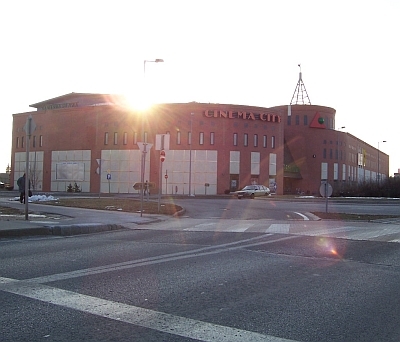 Savaria Plaza: Nyugszik vagy emelkedik a napja? Savaria Plaza