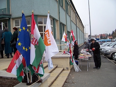 A bejáratnál