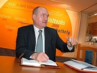 Hende Csaba