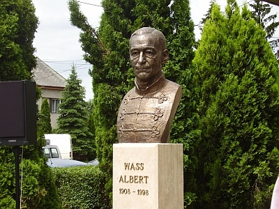 Wass Albert szobor