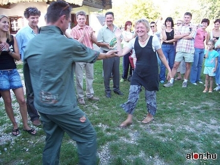 A média és a politika kifőzte