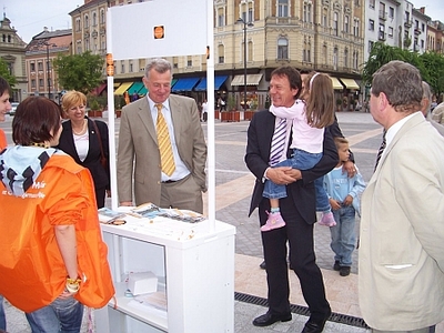 Schmitt Pál az Art Caféban