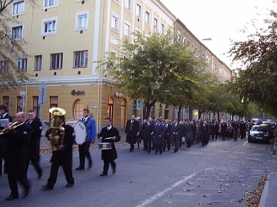 Szombathelyi majdnem csendes ünnep