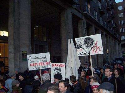 Tüntetés az utcai erőszak ellen