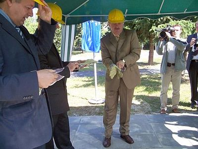 2006. elrontott képes krónikája