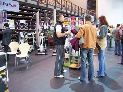 Expomix a sportcsarnokban: Kirakodóvásár-jelleggel