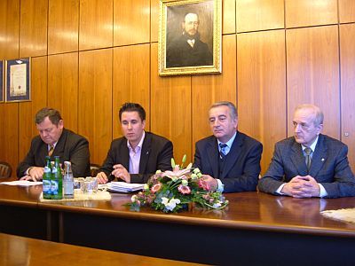 897 aktív ágyat kap a Markusovszy