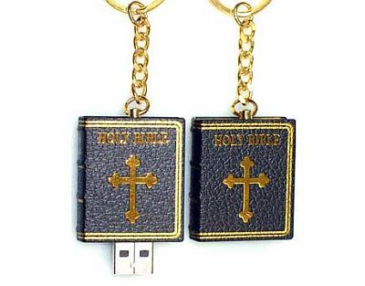 Biblia pendrive A legfurcsább pendrive-ok 2007-ben