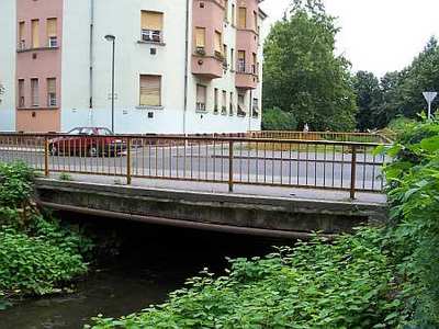 A Kisfaludy utcai Gyöngyös-híd