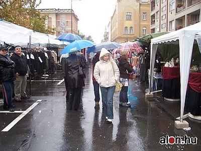 kirakodóvásár