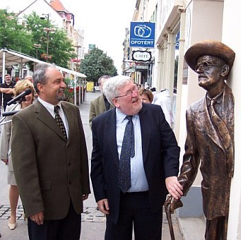 A Joyce-szobor avatása