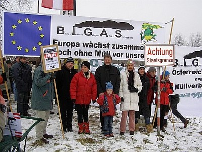 Határmenti tüntetés 2007-ben 