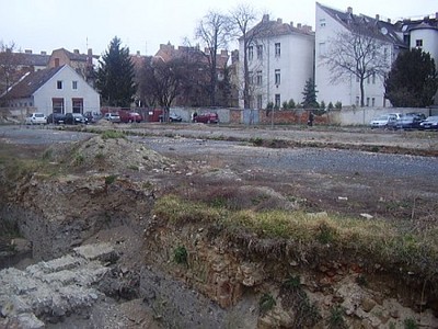 Mikor lesz parkolóház a Kőszegi utcában?