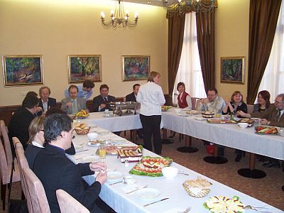 Sajtóreggeli a megyeházán