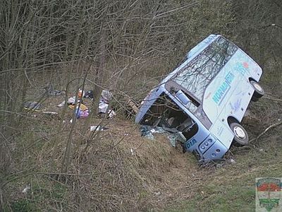 Gyermekbusz-baleset a nyolcason
