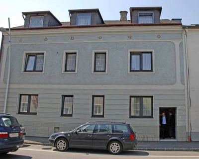 E ház pincéjében volt 24 évig bezárva a nő és három gyereke A ház