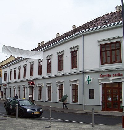 Vétem-tömb, Kossuth utca 2.