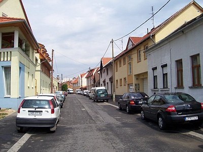A Fraknó utcai ingyenparkoló Fraknó utca