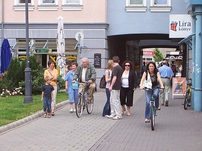 Tragikomikus bicikliutak Szombathelyen