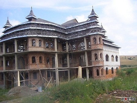 Bánffyhunyad, cigánypalota
