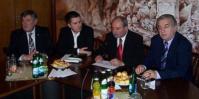 Szombathelyi politikusok és cégvezetők egyeztettek a válságról