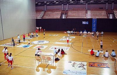 ugrókötél a sportcsarnokban