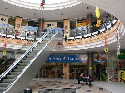 Újra nyílott a Savaria Plaza