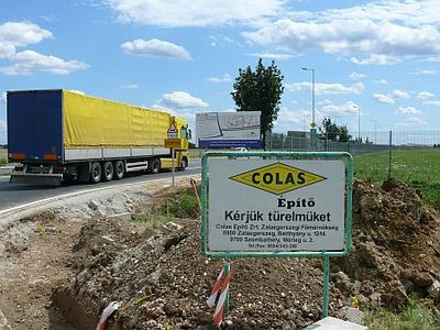 A vépi úti körforgalomból szemlélve az építkezést Szombathelyi körgyűrű építése