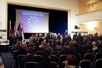 Határokon átnyúló televízió konferencia