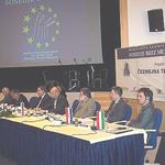 Határokon átnyúló televízió konferencia